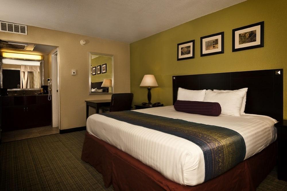 Grand Texan Hotel And Convention Center Midland Eksteriør billede