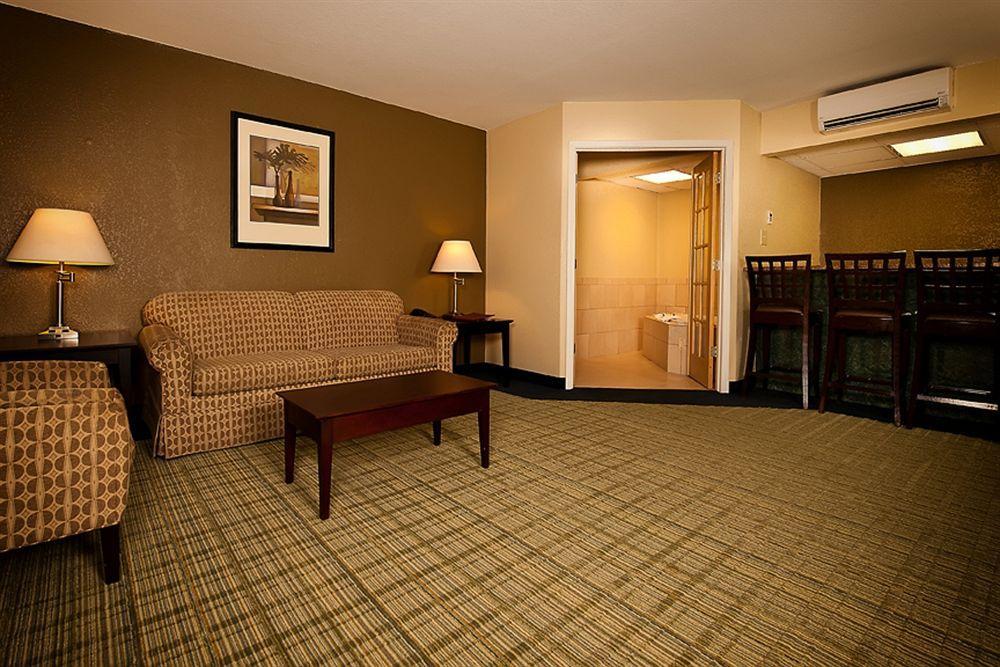 Grand Texan Hotel And Convention Center Midland Eksteriør billede