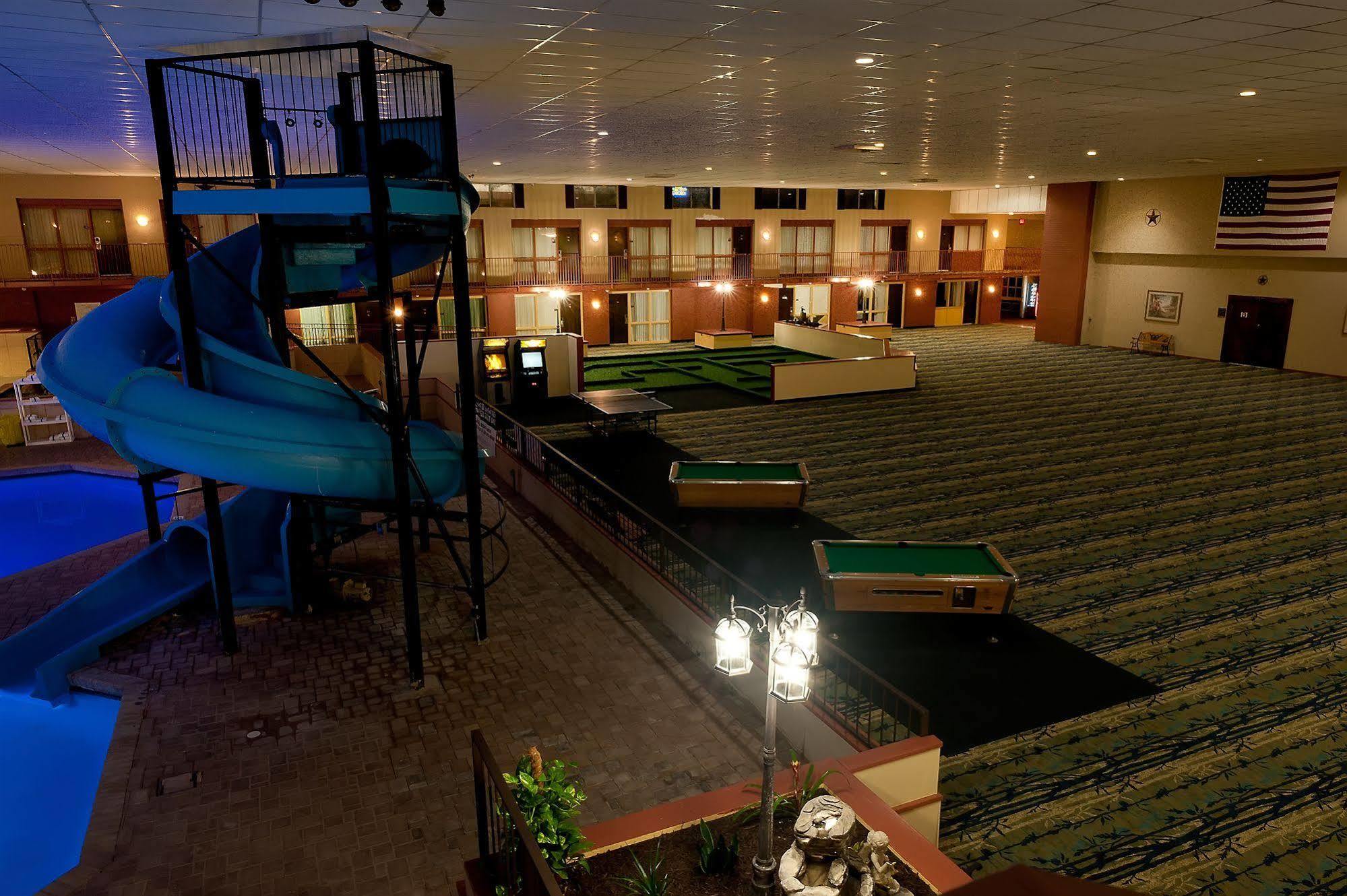 Grand Texan Hotel And Convention Center Midland Eksteriør billede